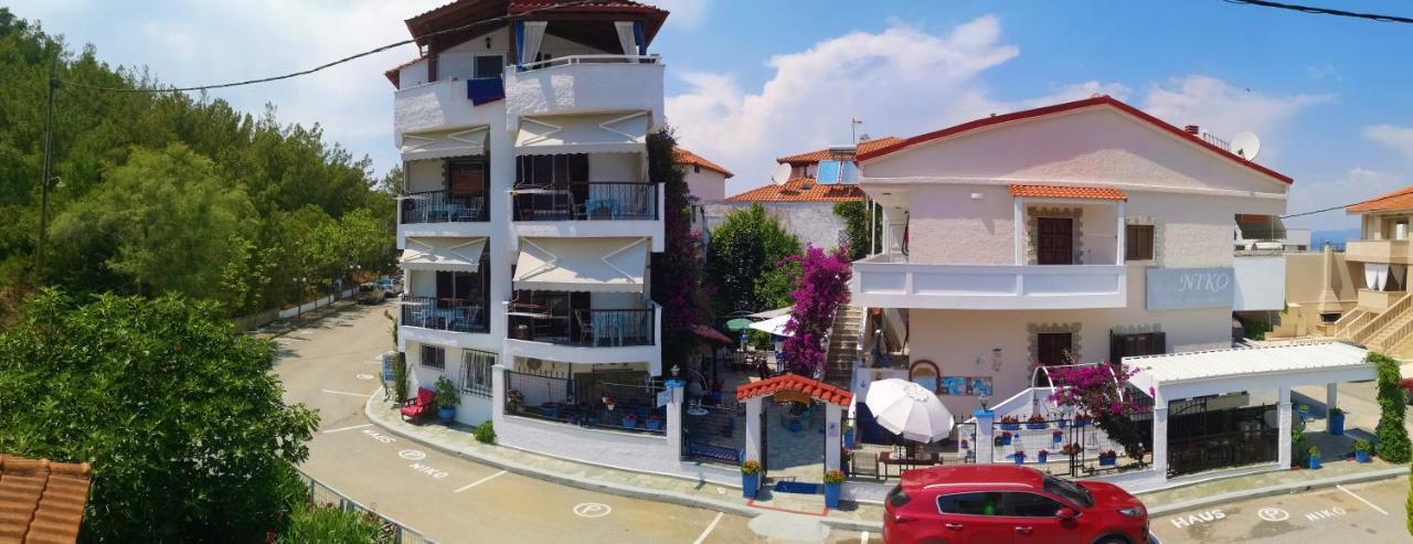 Haus Niko Apartments And Suites 네아 포티데아 외부 사진