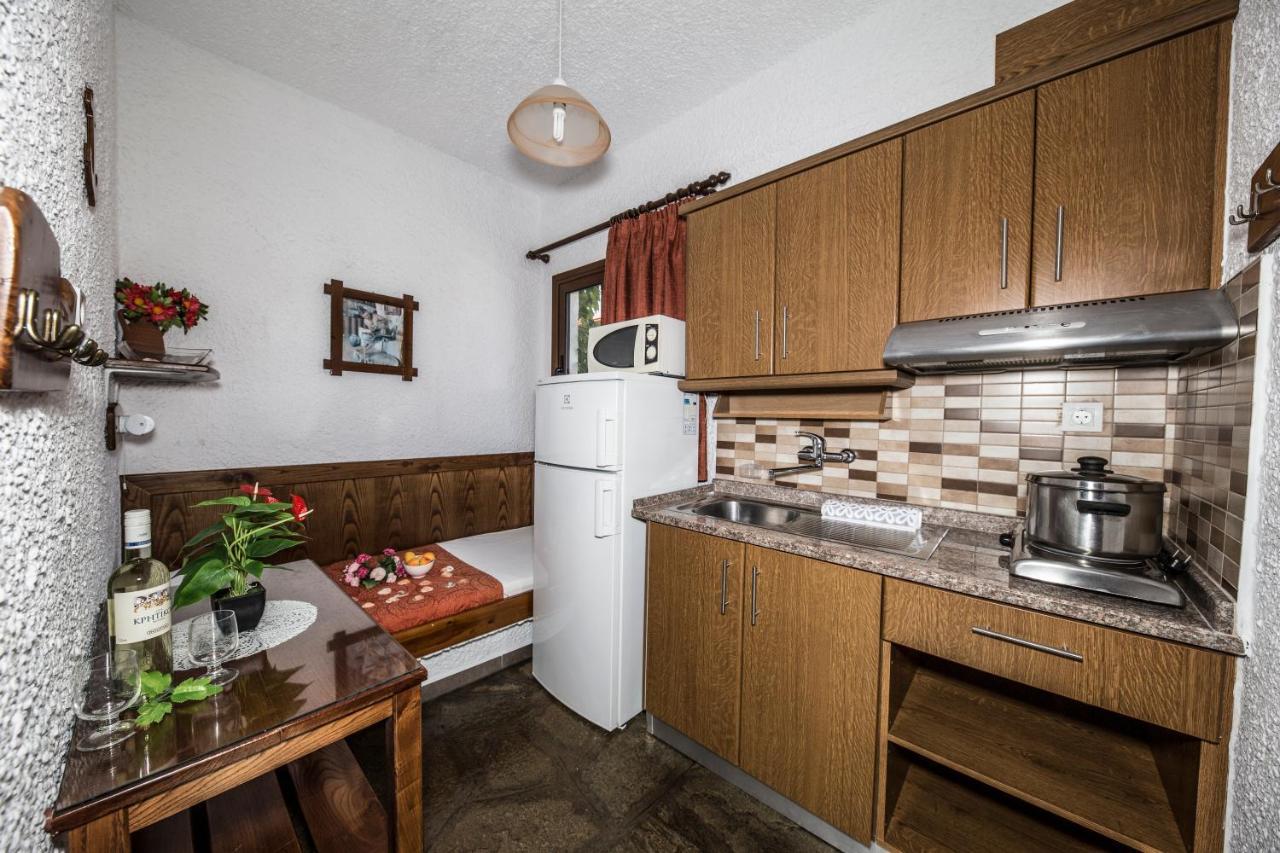 Haus Niko Apartments And Suites 네아 포티데아 외부 사진