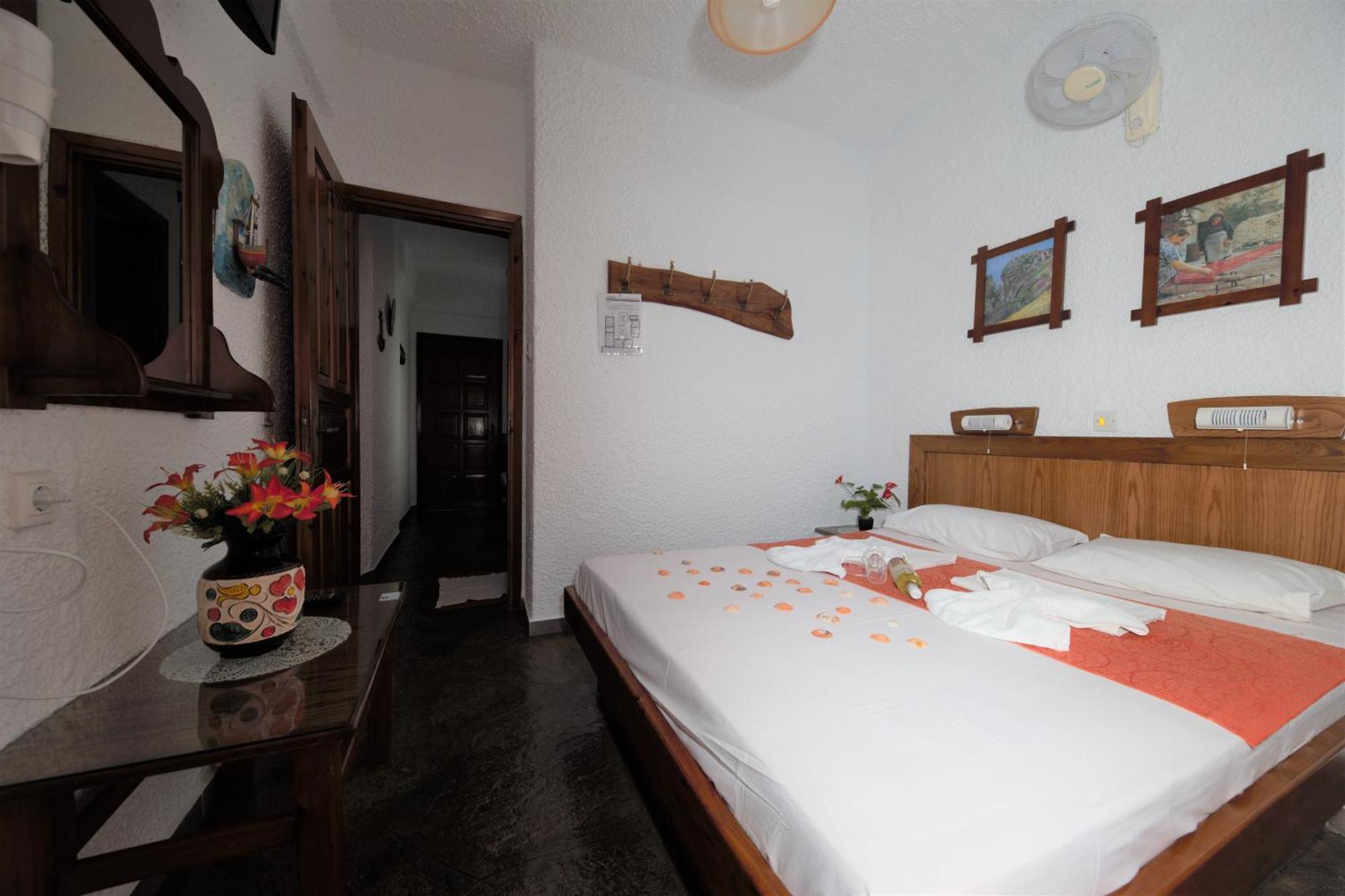 Haus Niko Apartments And Suites 네아 포티데아 객실 사진